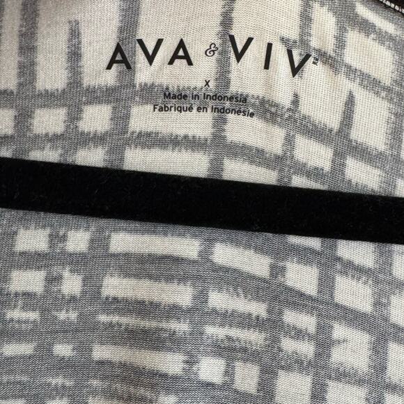 Ava & Viv Black & White Wrap Dress - Picture 2 of 3